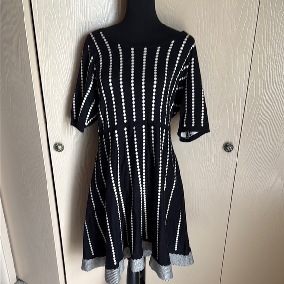 Elegant Black and Cream Polka Dot Winter Sweater Swing Dress - Picture 1 of 3